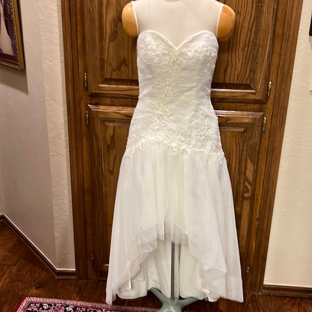 Gorgeous hi/low wedding dress in perfect condition!!!